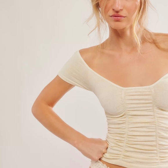 Gotta Be You Seamless Tee Ivory - Picture 3 of 4